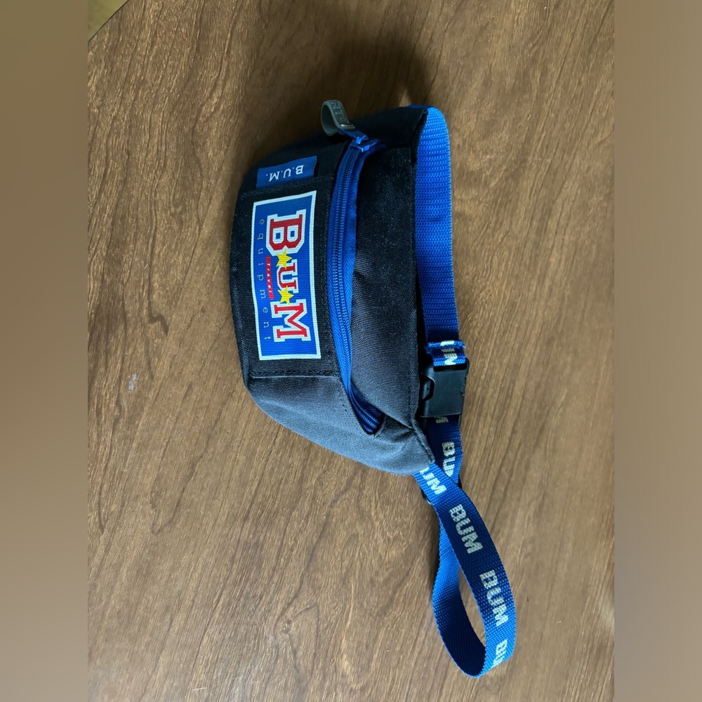Vintage Bum equipment fanny pack/crossbody bag